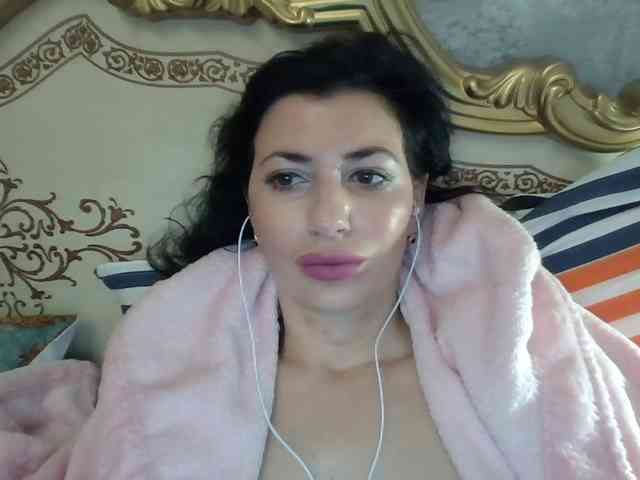 Rosalinda37 webcam