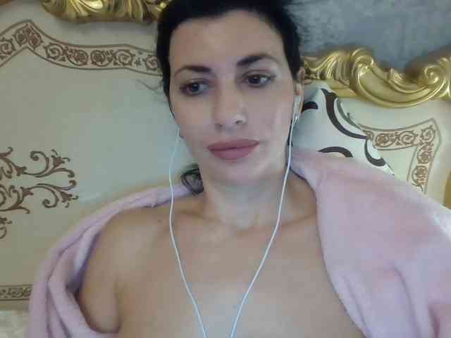 Rosalinda37 webcam