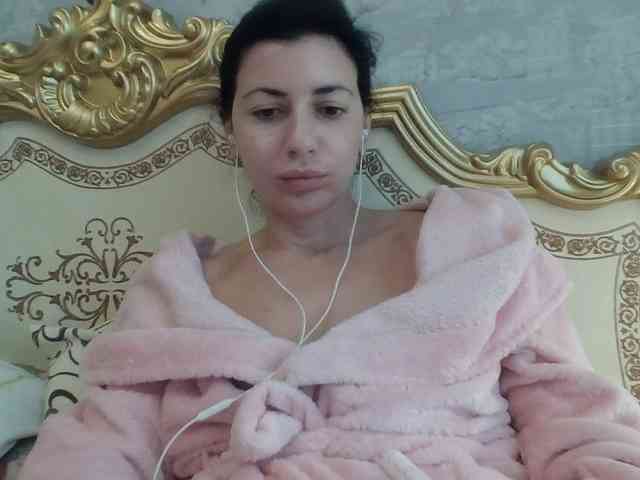 Rosalinda37 webcam