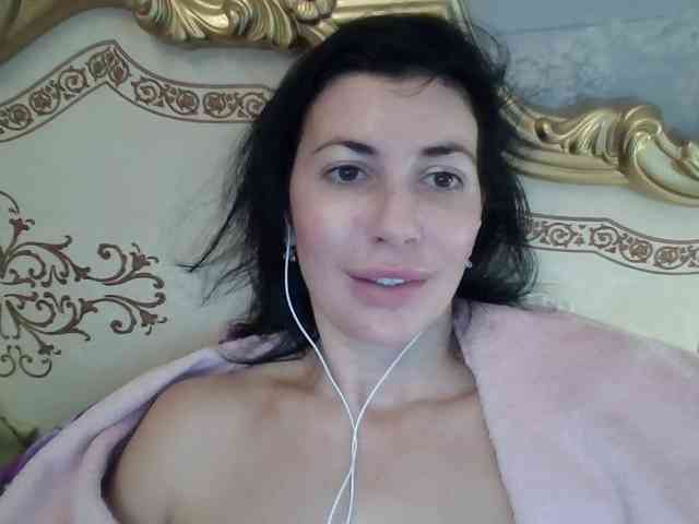 Rosalinda37 webcam