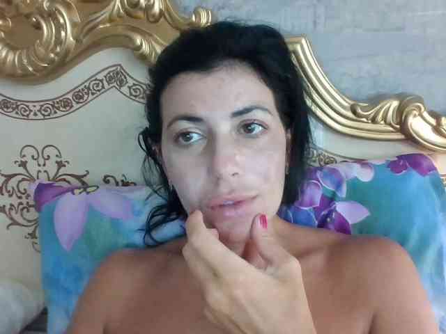 Rosalinda37 webcam