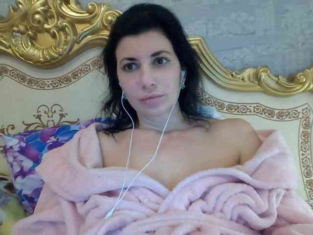 Rosalinda37 webcam