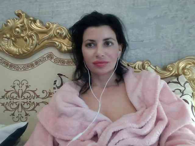 Rosalinda37 webcam