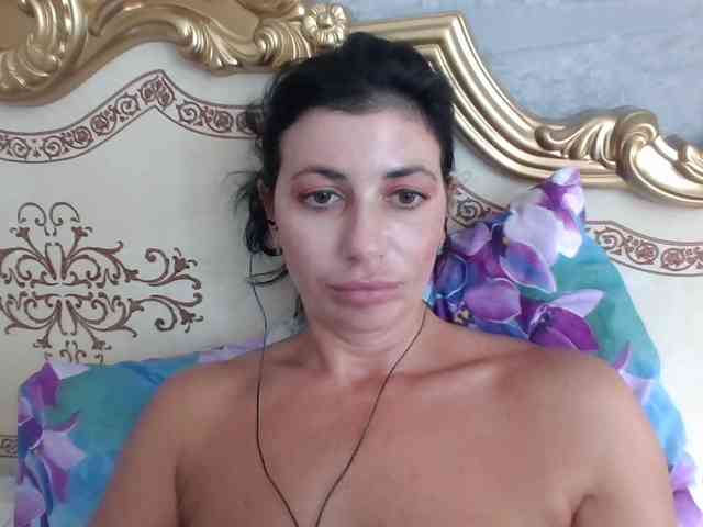 Rosalinda37 webcam