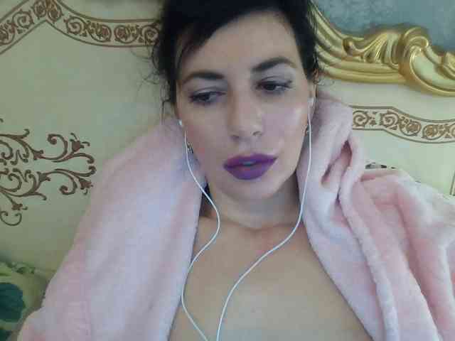 Rosalinda37 webcam