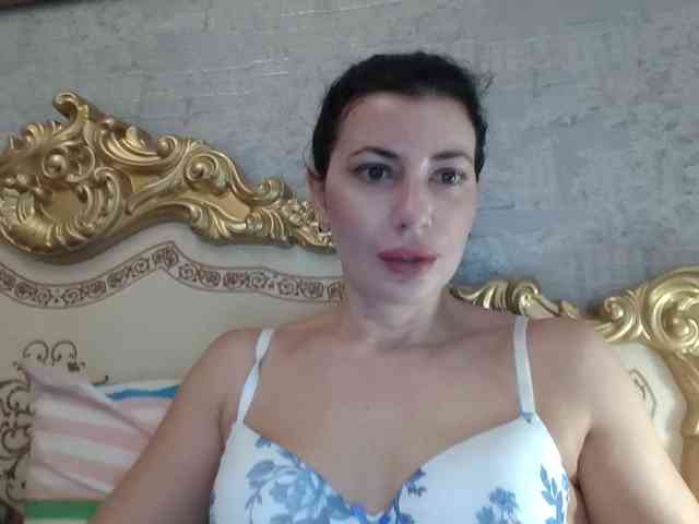 Rosalinda37 webcam
