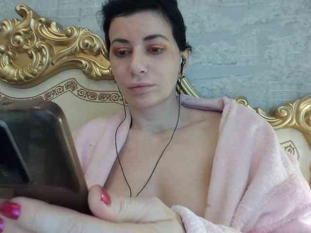 Rosalinda37 webcam