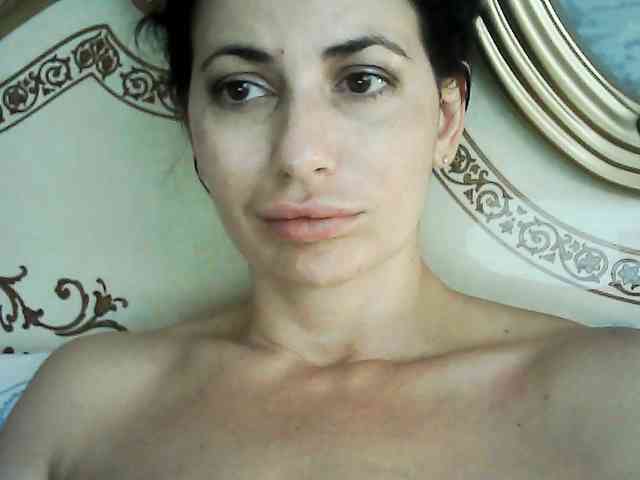Rosalinda37 webcam