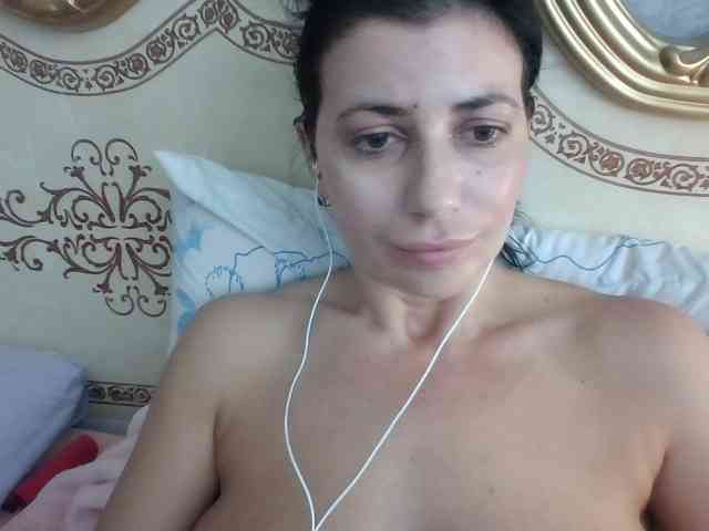 Rosalinda37 webcam