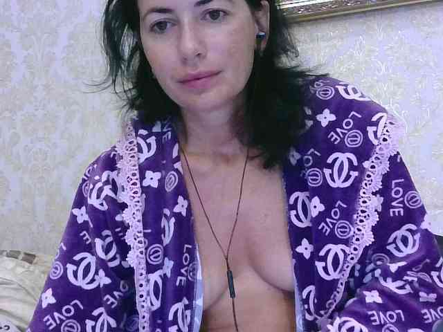 Rosalinda37 webcam