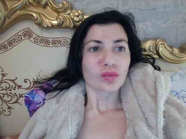 Rosalinda37 webcam