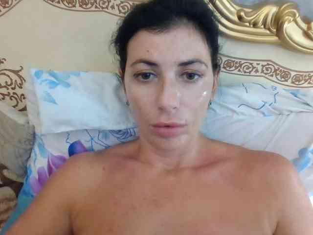 Rosalinda37 webcam