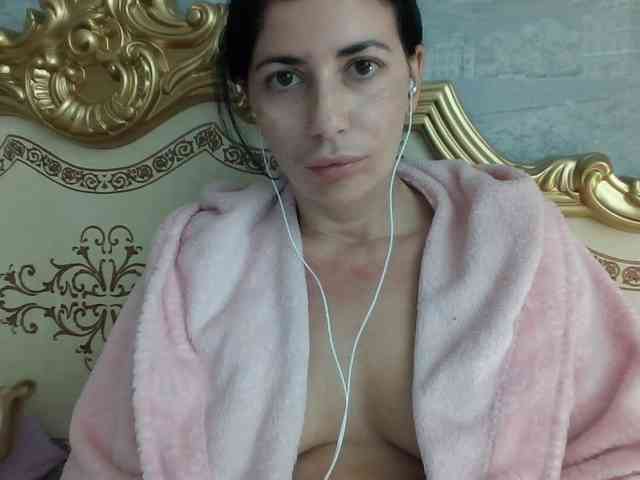 Rosalinda37 webcam