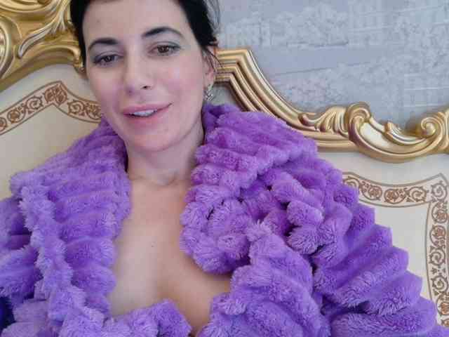 Rosalinda37 webcam