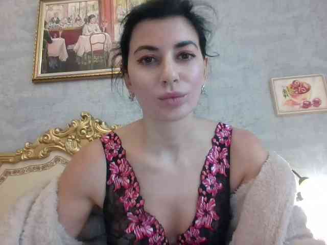 Rosalinda37 webcam
