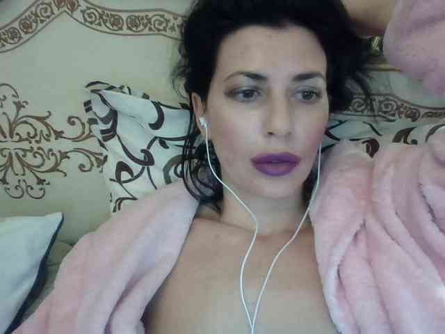 Rosalinda37 webcam