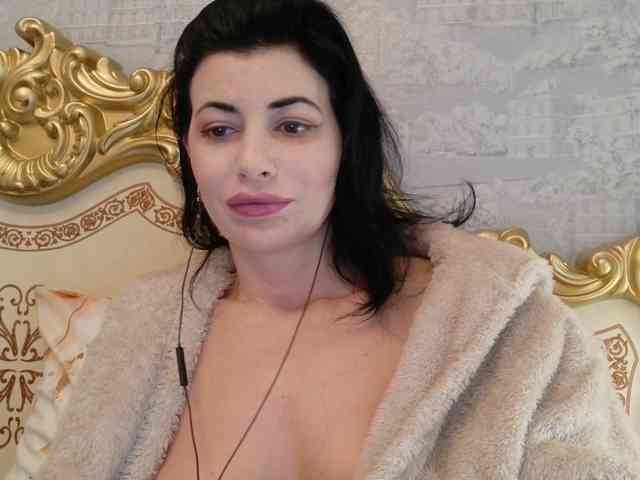 Rosalinda37 webcam