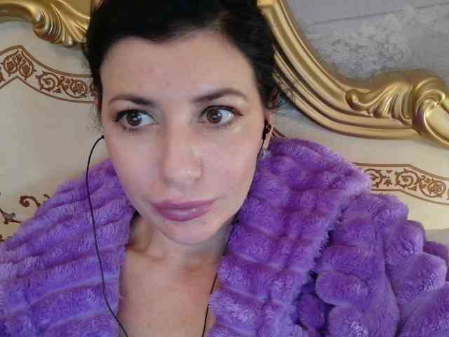 Rosalinda37 webcam