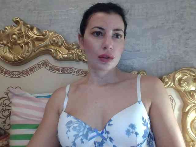 Rosalinda37 webcam