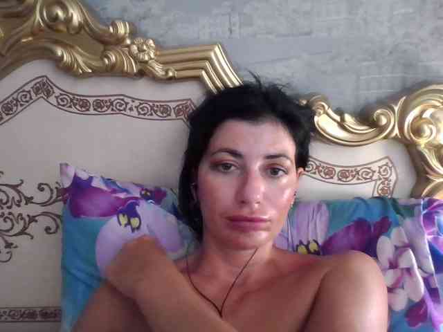 Rosalinda37 webcam