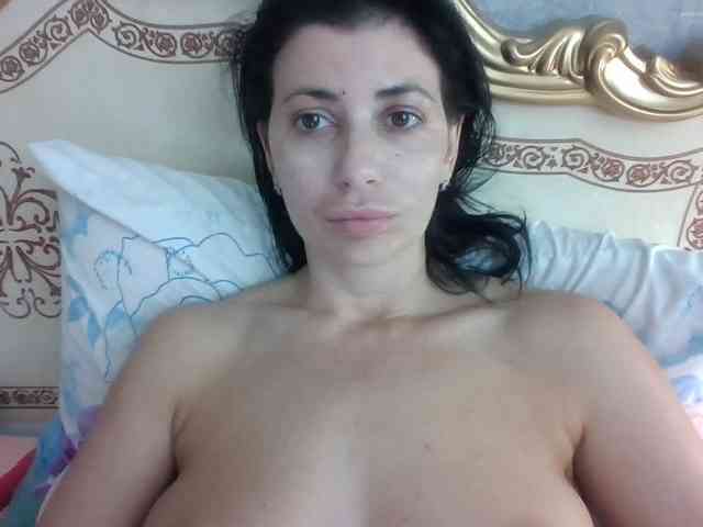 Rosalinda37 webcam
