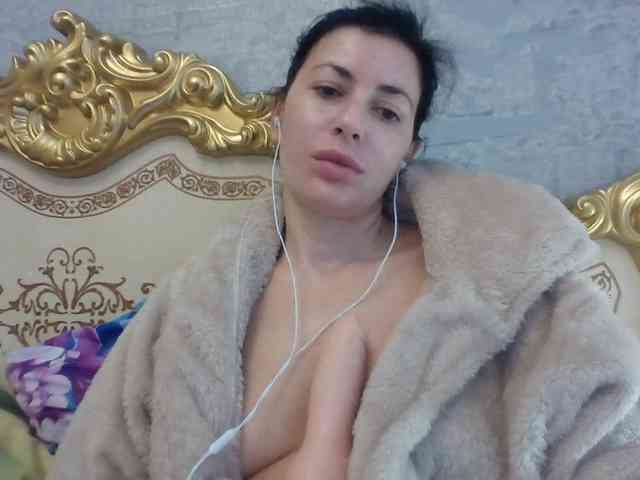 Rosalinda37 webcam