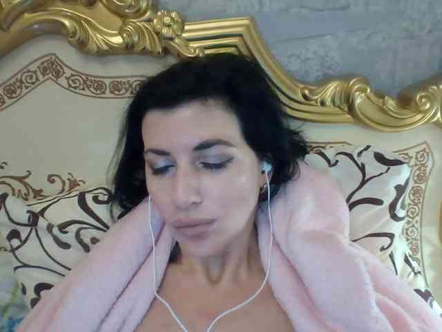 Rosalinda37 webcam