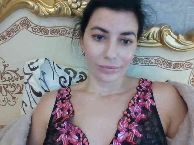 Rosalinda37 webcam