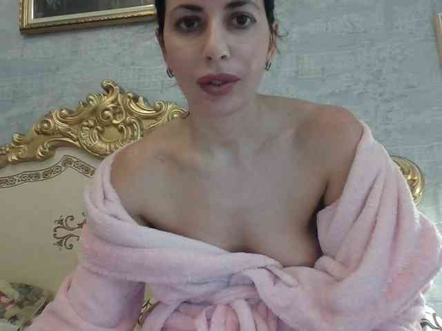 Rosalinda37 webcam
