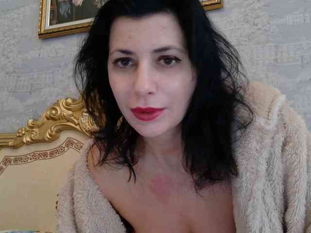 Rosalinda37 webcam