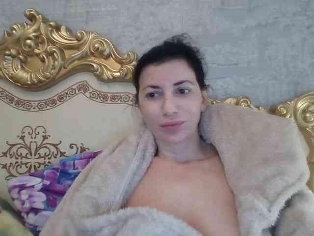 Rosalinda37 webcam