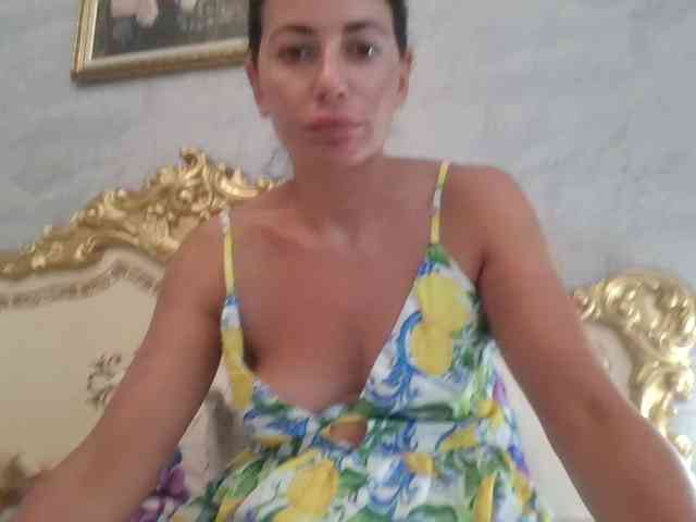Rosalinda37 webcam