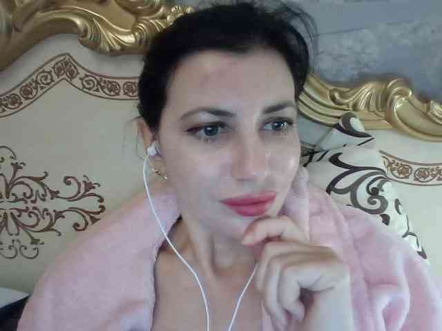 Rosalinda37 webcam