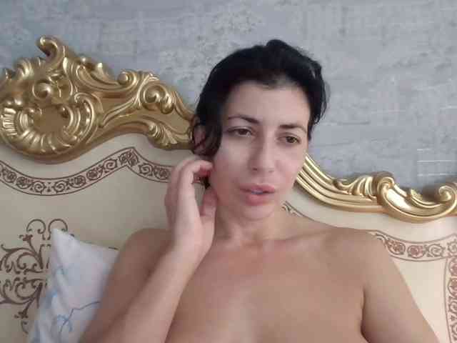 Rosalinda37 webcam