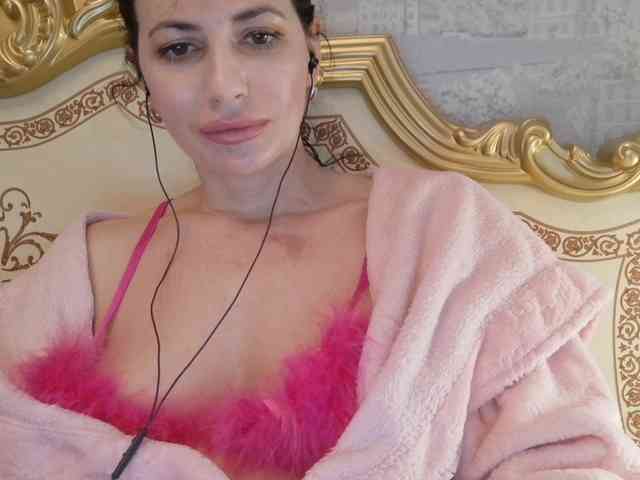 Rosalinda37 webcam