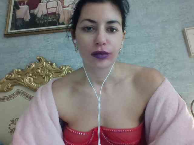 Rosalinda37 webcam