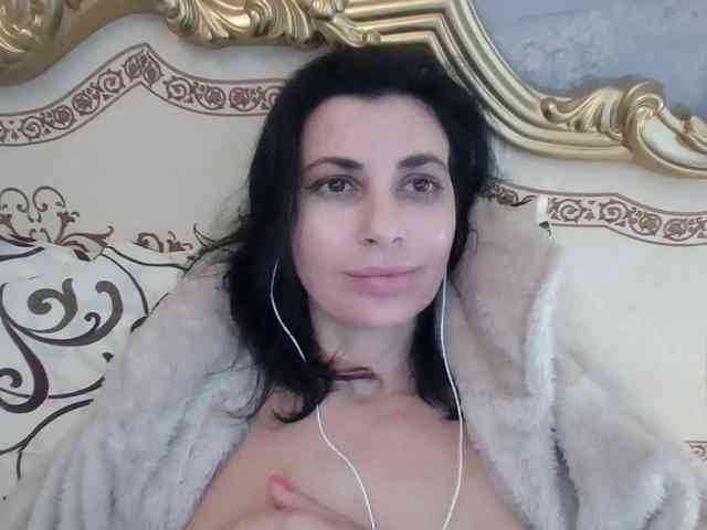 Rosalinda37 Live Webcam on BongaCams