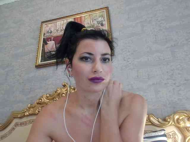 Rosalinda37 webcam