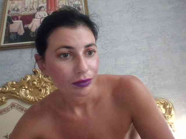 Rosalinda37 webcam