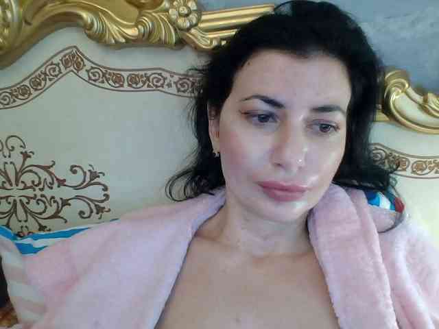 Rosalinda37 webcam