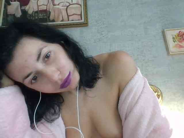 Rosalinda37 webcam