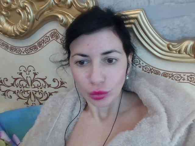Rosalinda37 webcam