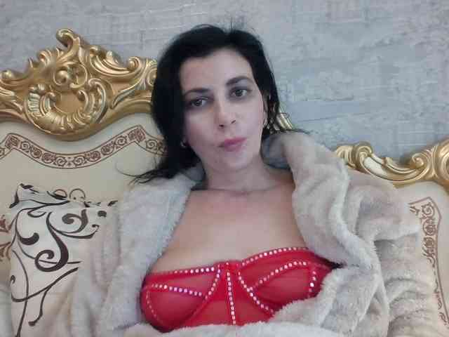 Rosalinda37 Live Webcam on BongaCams