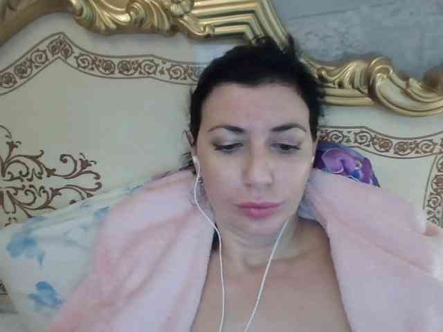 Rosalinda37 webcam