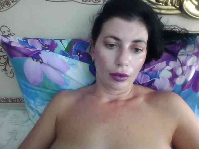 Rosalinda37 webcam
