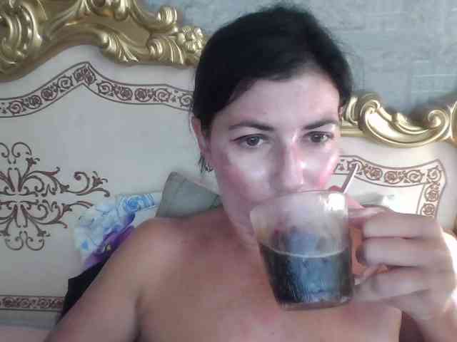 Rosalinda37 webcam