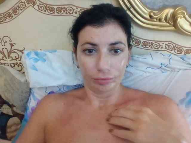 Rosalinda37 webcam
