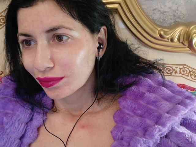 Rosalinda37 webcam