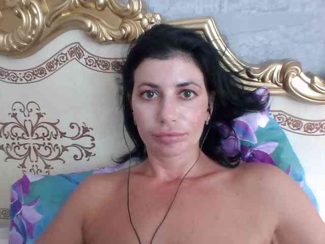 Rosalinda37 webcam