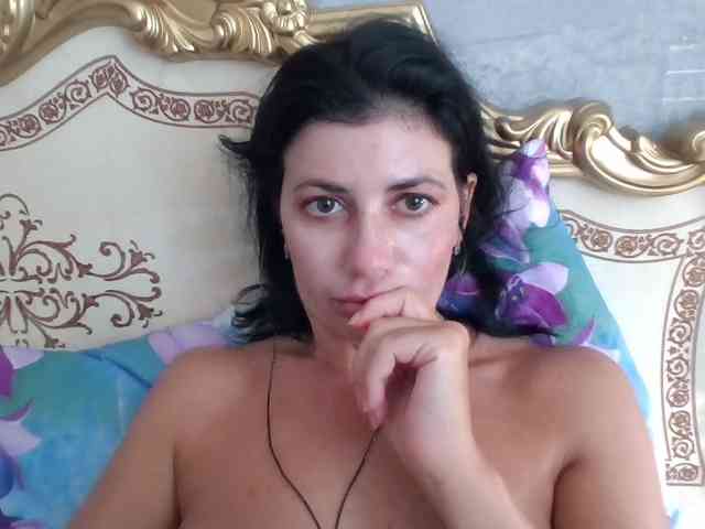 Rosalinda37 webcam